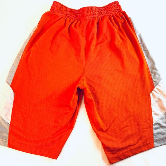 Nike Dri-FIT Classic shorts in orange and silver - Picture 1 of 7